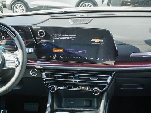 New 2026 Chevrolet Traverse Z71 w/ Enhanced Driving Package image 13