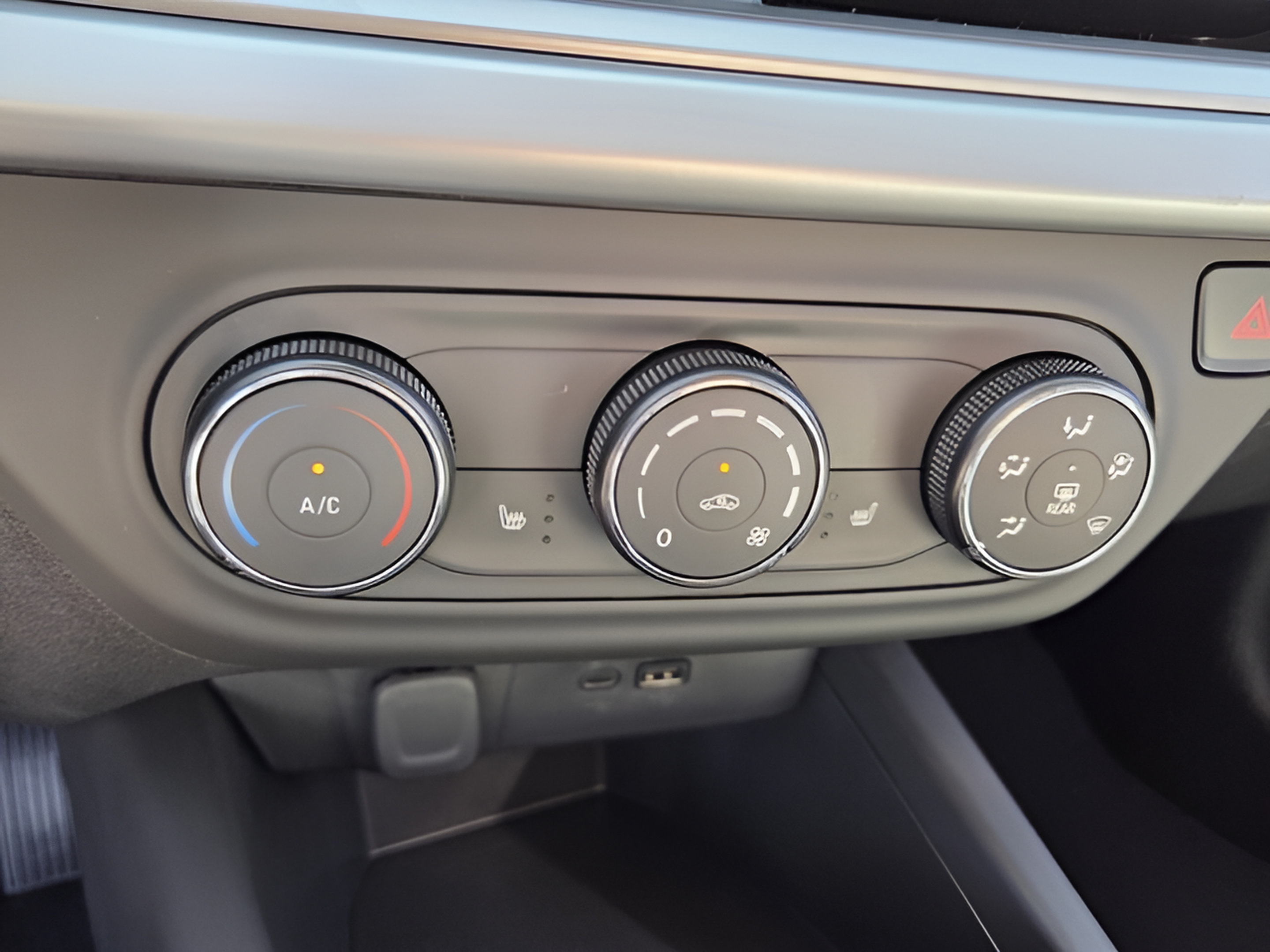 New 2026 Chevrolet Trax LS w/ LS Convenience Package FWD image 23