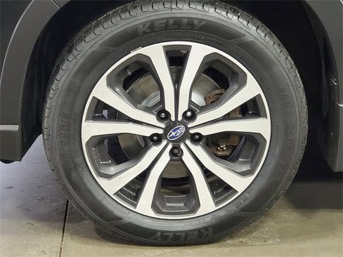 Used 2019 Subaru Forester Limited image 8