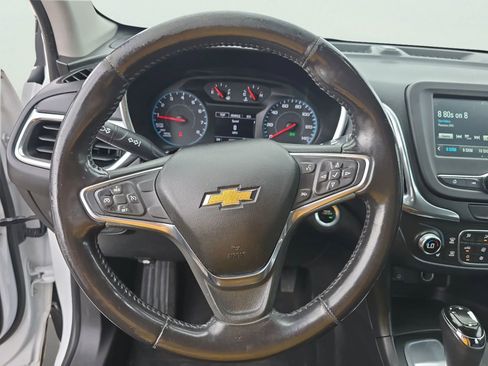 Used 2018 Chevrolet Equinox LT FWD image 11