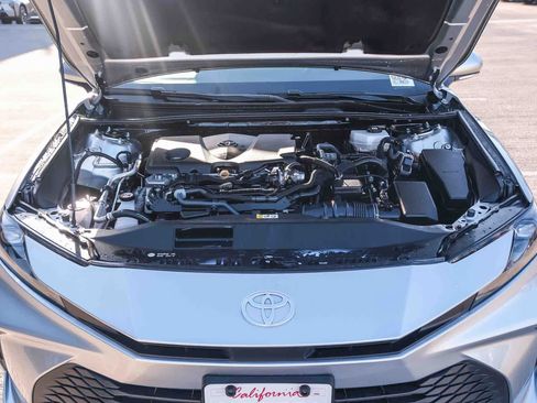 Used 2025 Toyota Camry LE FWD image 28