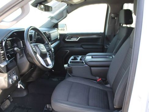 Used 2024 GMC Sierra 1500 SLE image 36
