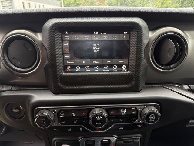 Used 2022 Jeep Wrangler Sport AWD/4WD image 20