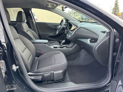 Used 2022 Chevrolet Malibu LT image 10