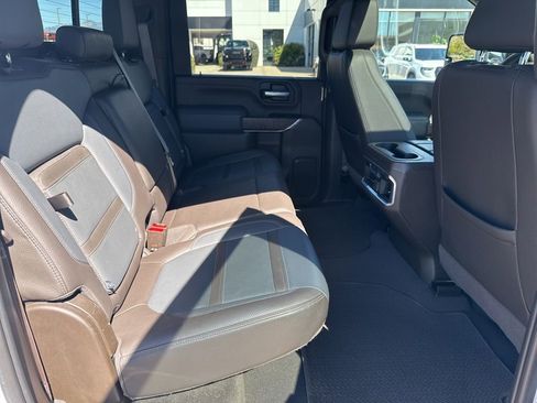 Used 2022 GMC Sierra 2500 Denali w/ Denali Ultimate Package image 16