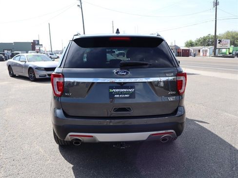 Used 2017 Ford Explorer XLT w/ Equipment Group 201A AWD/4WD image 6