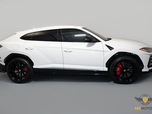Used 2019 Lamborghini Urus image 4