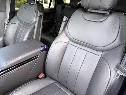 New 2026 Land Rover Range Rover Sport SE AWD/4WD image 18