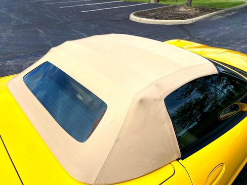 Used 2003 Chevrolet Corvette Convertible w/ Preferred Equipment Group1 image 17