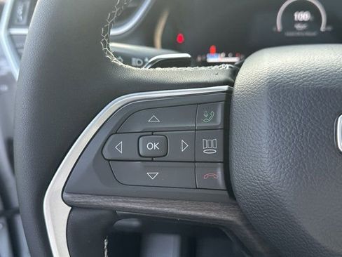 New 2025 Jeep Grand Cherokee Limited w/ Luxury Tech Group II image 22