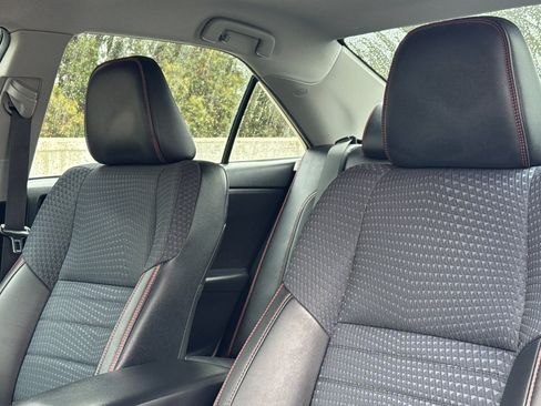 Used 2015 Toyota Camry SE FWD image 24