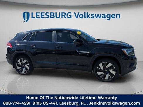 New 2025 Volkswagen Atlas Cross Sport SE AWD/4WD image 2