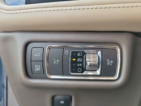 Used 2021 Lincoln Nautilus FWD w/ Equipment Group 101A image 27