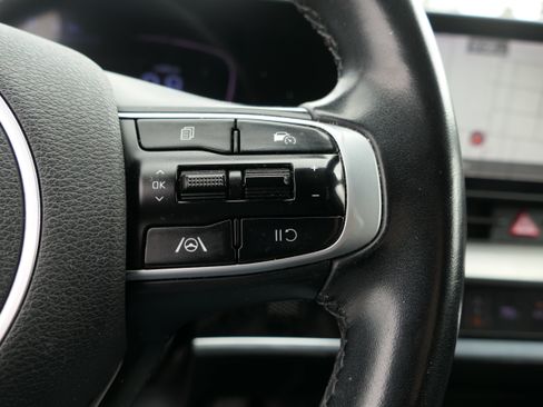Used 2023 Kia Sportage EX FWD image 16