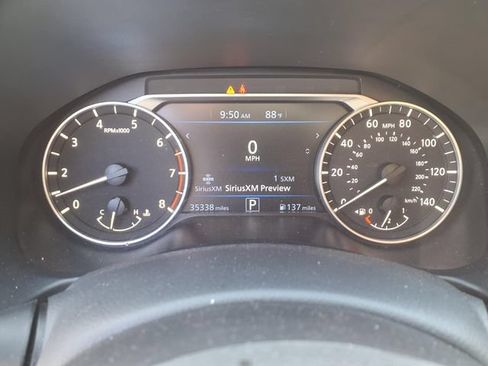 Used 2021 Nissan Altima 2.5 SV FWD image 11