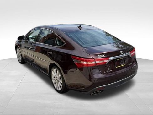 Used 2013 Toyota Avalon Limited FWD image 32