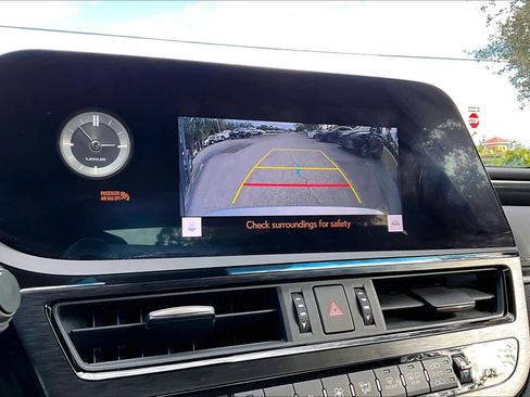 Used 2023 Lexus ES 350 image 24