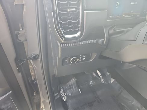 New 2026 Ford Ranger XLT w/ Equipment Group 301A High AWD/4WD image 11