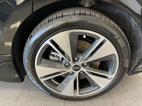 Used 2025 Audi A6 e-tron Premium Plus w/ Premium Plus AWD/4WD image 22