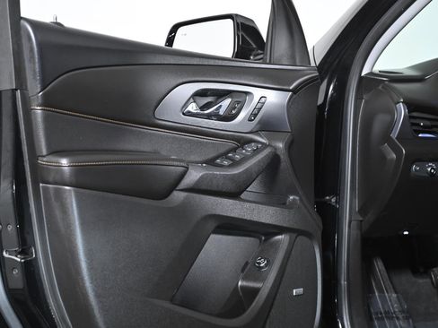 Used 2018 Chevrolet Traverse Premier image 32