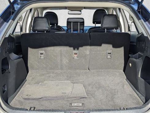 Used 2019 Ford Edge SE image 6