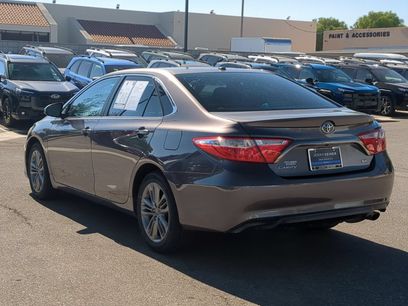 Used 2016 Toyota Camry SE w/ Moonroof Package