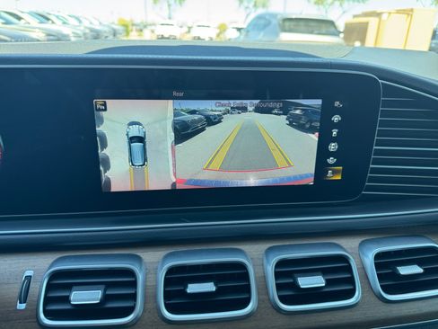 Used 2021 Mercedes-Benz GLE 450 4MATIC image 29