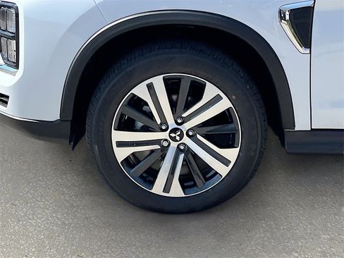 New 2025 Mitsubishi Outlander Sport SE image 29