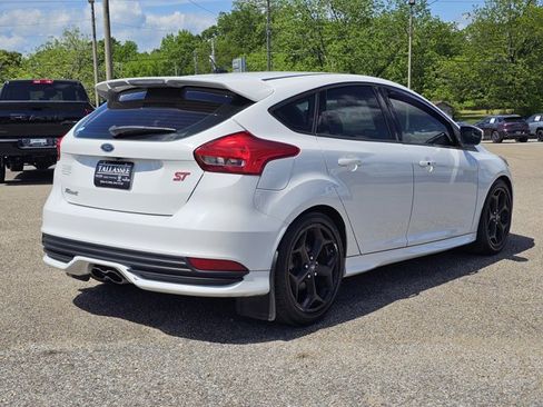 Used 2017 Ford Focus ST FWD image 8