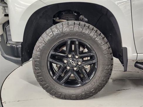 Used 2019 Chevrolet Silverado 1500 LT Trail Boss image 8