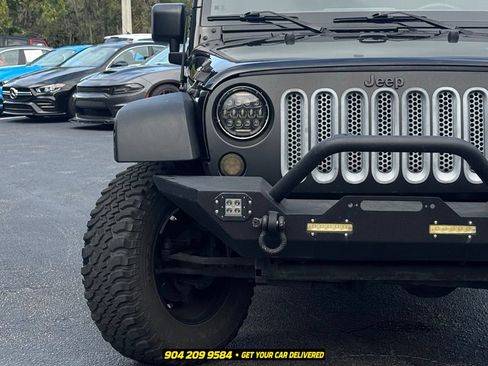 Used 2018 Jeep Wrangler Unlimited Sport AWD/4WD image 12