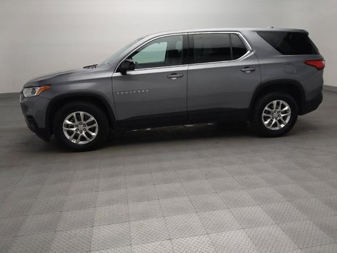 Used 2019 Chevrolet Traverse LS FWD image 2