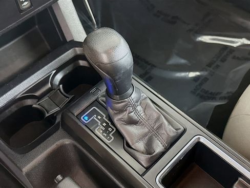 Used 2017 Toyota Tacoma SR image 20