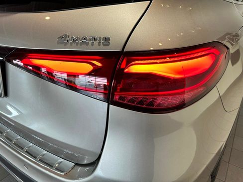 Used 2024 Mercedes-Benz GLC 300 4MATIC image 36
