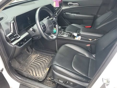Used 2024 Kia Sportage EX AWD/4WD image 7