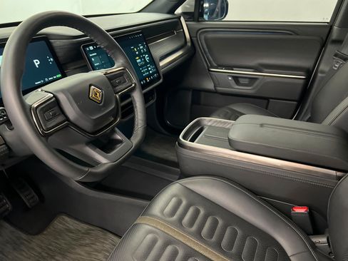 Used 2025 Rivian R1S Adventure Dual AWD/4WD image 15