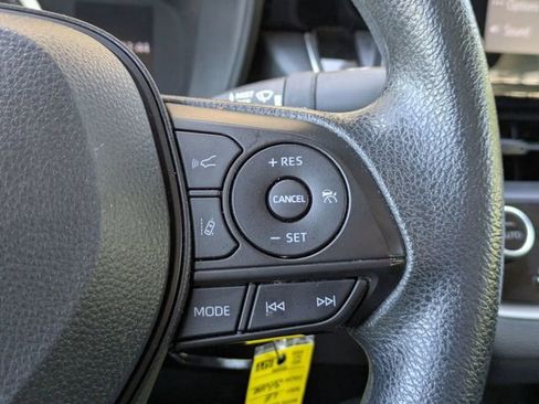 Used 2022 Toyota Corolla LE image 24