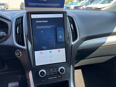 Certified 2022 Ford Edge SEL w/ Convenience Package image 17