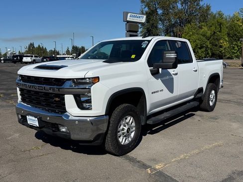 Used 2022 Chevrolet Silverado 2500 LT w/ Convenience Package image 4
