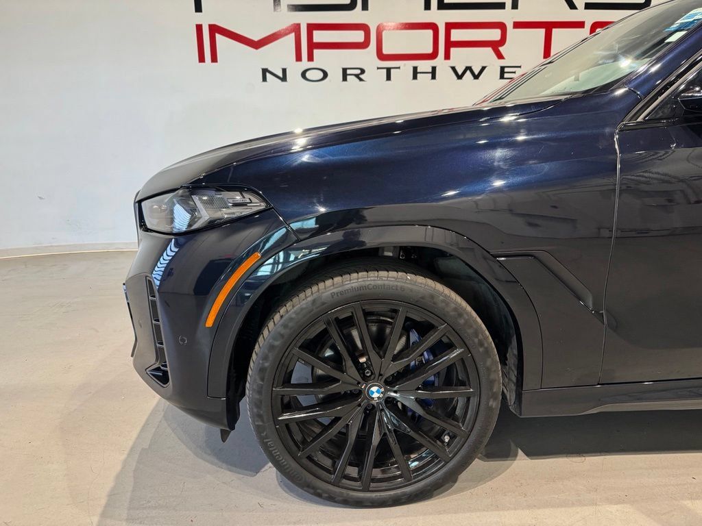 Used 2025 BMW X6 xDrive40i AWD/4WD image 3