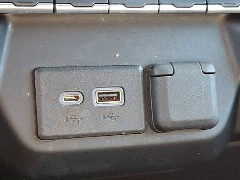 Used 2022 Chevrolet Silverado 2500 LT w/ Fleet Comfort Package image 23