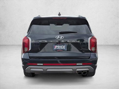 Used 2024 Hyundai Palisade Limited FWD image 7
