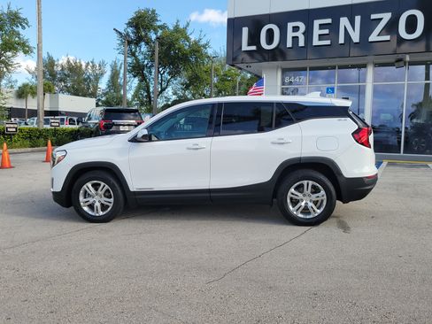 Used 2020 GMC Terrain SLE FWD image 8