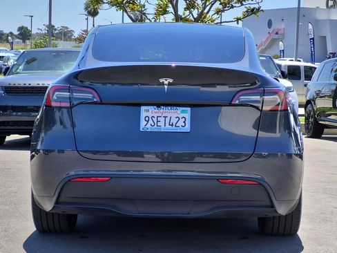 Used 2025 Tesla Model Y Long Range RWD image 6