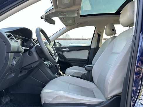 Used 2021 Volkswagen Tiguan SEL image 11