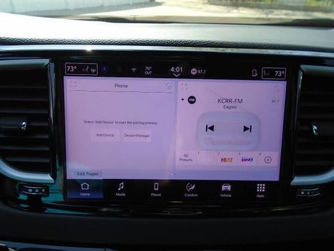 Used 2025 Chrysler Pacifica Select FWD image 12