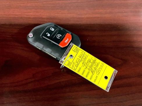 Used 2021 Jeep Wrangler Unlimited Rubicon AWD/4WD image 11