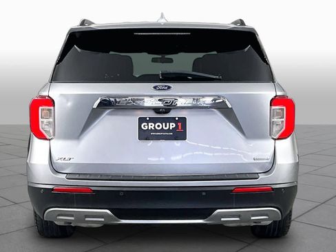 Used 2020 Ford Explorer XLT w/ Equipment Group 202A RWD image 5