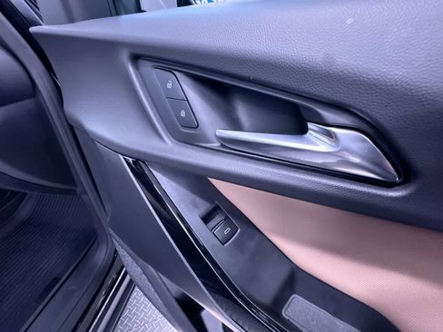 Used 2025 Chevrolet Equinox ACTIV w/ LPO, Floor Liner Package FWD image 37