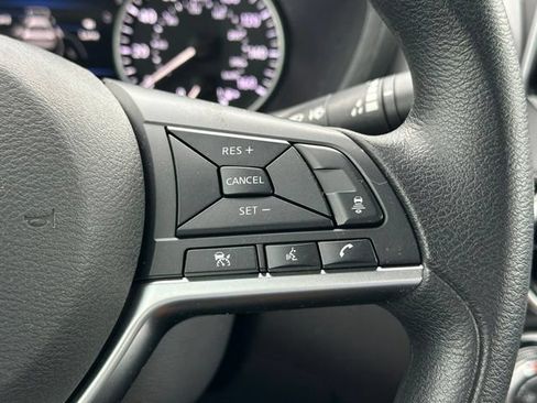 Certified 2023 Nissan Sentra SV FWD image 39